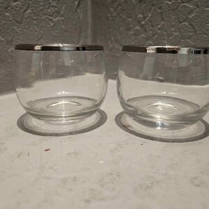 Set of 2 Dorothy Thorpe Thin Silver Band Roly Poly Glasses